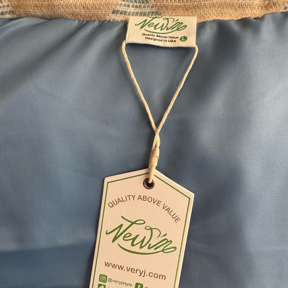 Very J Sky Blue and Beige Vest nwt - Picture 7 of 13